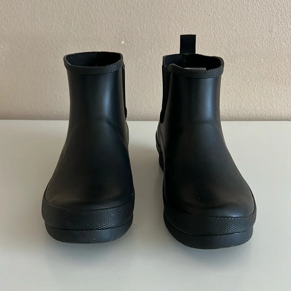 Chooka Black Chelsea Ankle Rain Boots 6